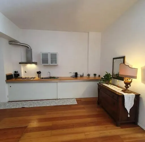 Daisy Apartment - City Center La Spezia